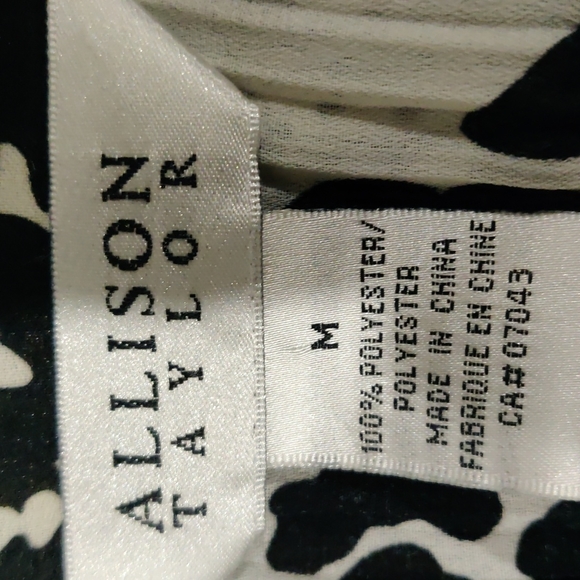 Women blouse - Picture 5 of 5